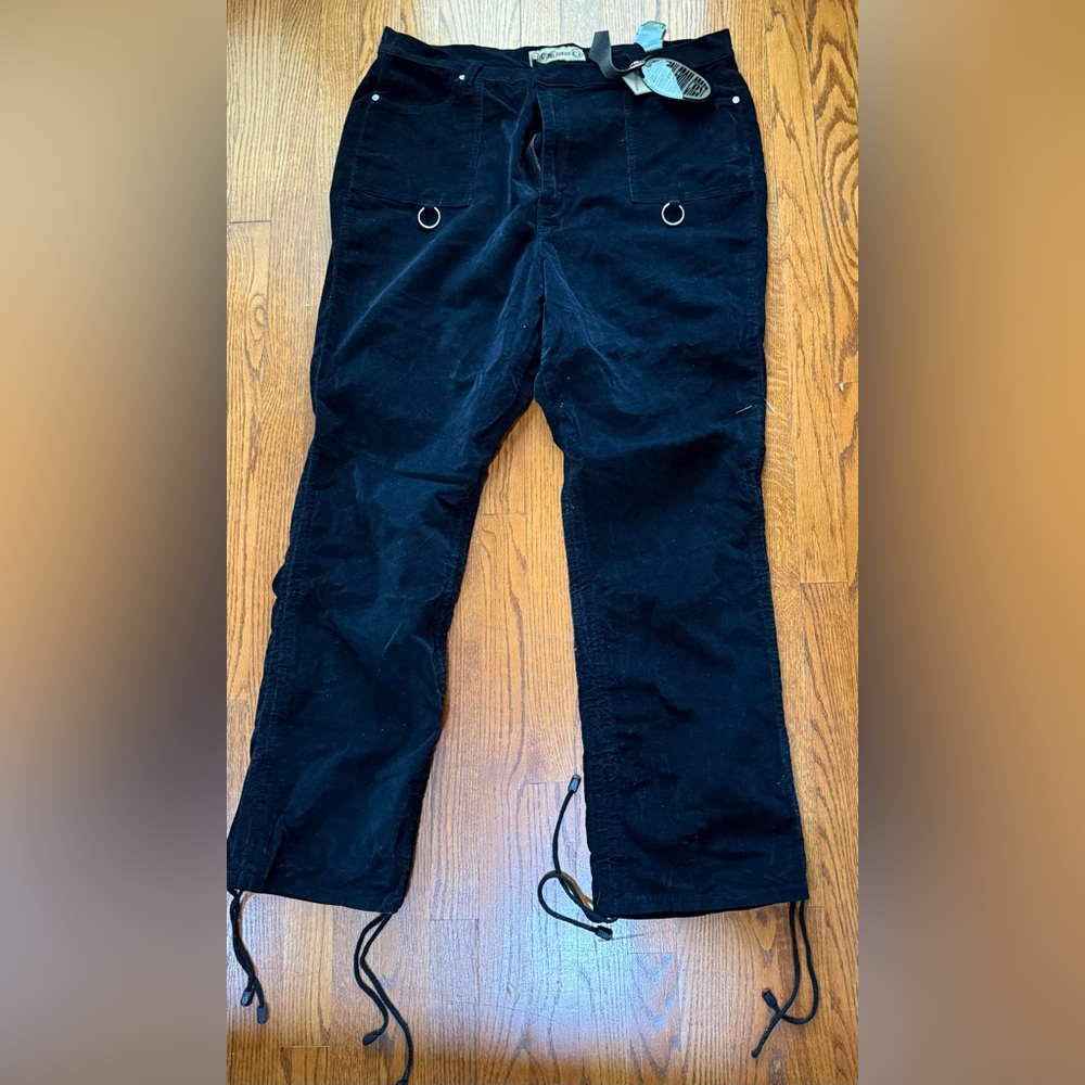 NWT CREST Black corduroy Pants  Size 23/24